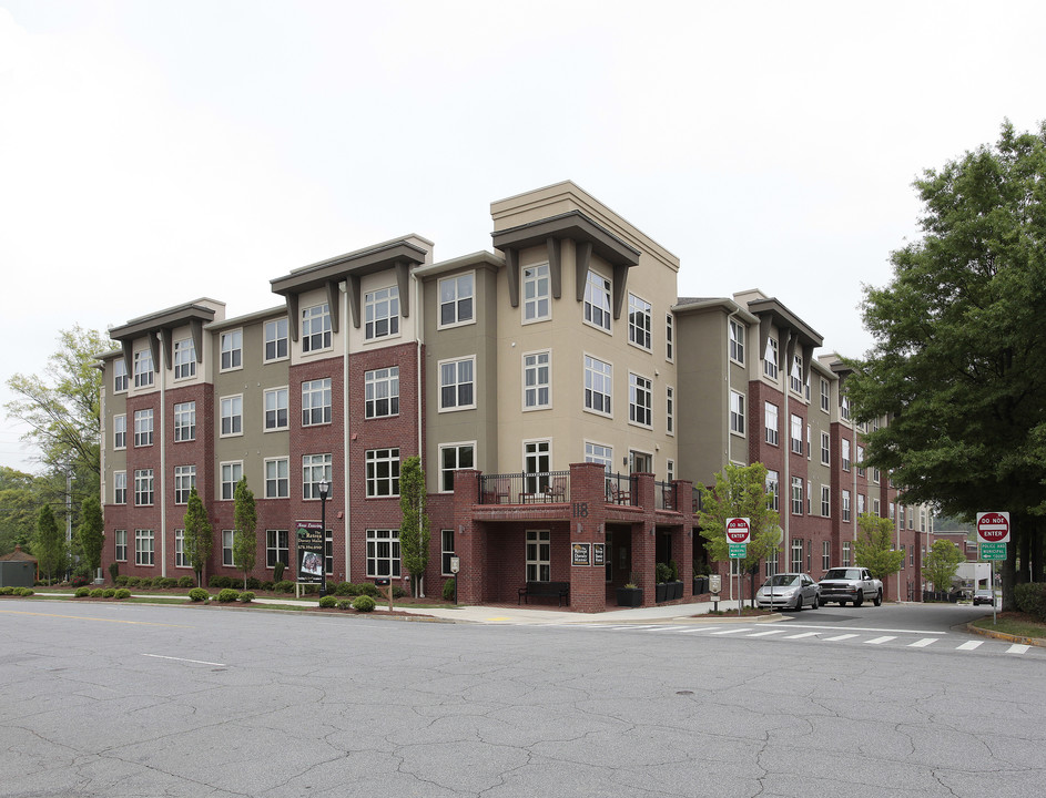 The Retreat At Dorsey Manor: 62+ in Marietta, GA - Foto de edificio