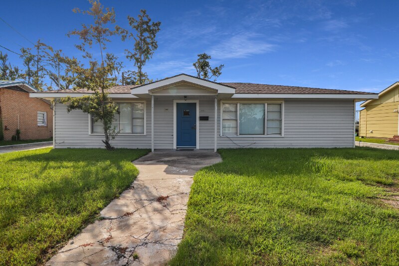4110 Auburn St in Lake Charles, LA - Building Photo