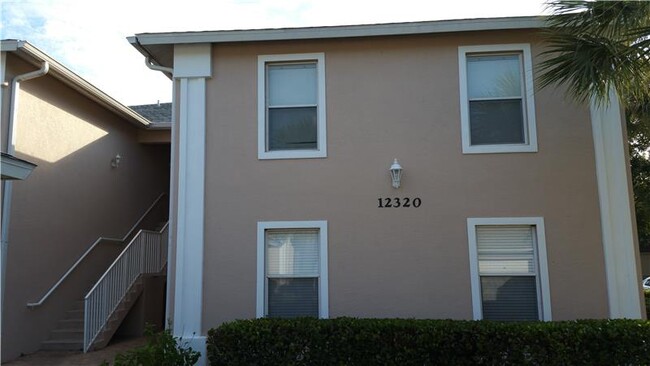 12361 Notting Hill Ln in Bonita Springs, FL - Foto de edificio - Building Photo