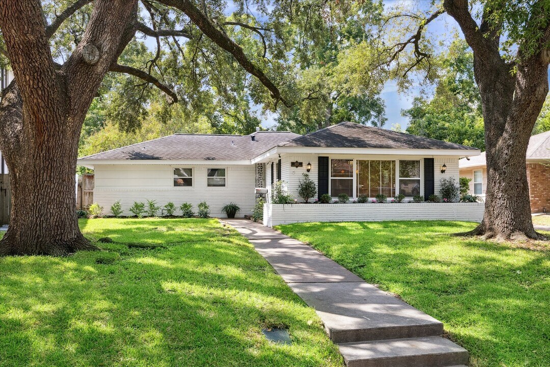 3227 Castlewood St in Houston, TX - Building Photo