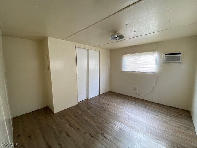 property at 2207 Cantor Ln