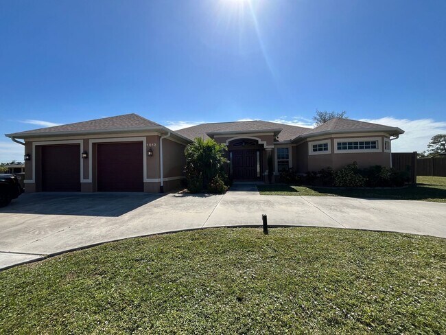 1012 SW 39th Terrace in Cape Coral, FL - Building Photo - Building Photo