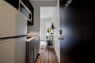 73 Cottage St-Unit -ID1056803P in Middletown, NY - Foto de edificio - Building Photo