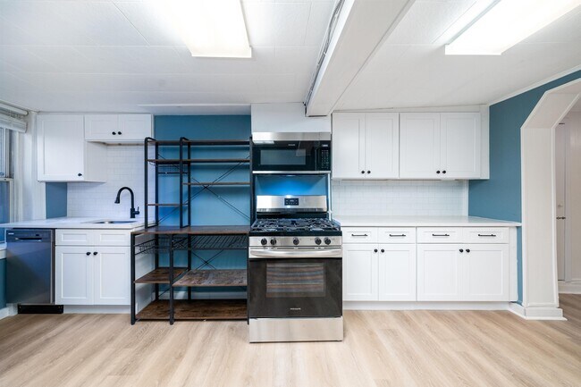324 Park Ave in Hoboken, NJ - Building Photo - Building Photo