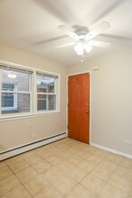 8614 W Berwyn Ave in Chicago, IL - Building Photo - Building Photo