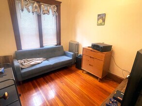 2 Hillside St, Unit 1 in Boston, MA - Building Photo - Building Photo