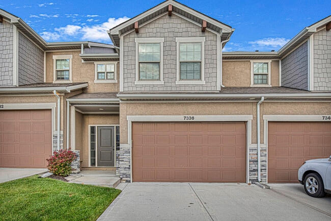 7336 Griffey St in Parkville, MO - Building Photo - Building Photo