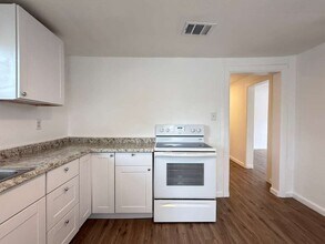 2311 Potosi St in San Antonio, TX - Building Photo - Building Photo