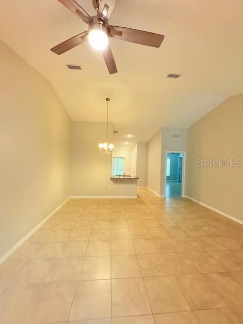 27 Pony Ln in Palm Coast, FL - Foto de edificio - Building Photo