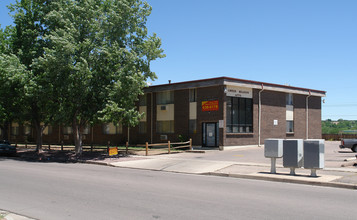 Amber Meadow Apartments in Colorado Springs, CO - Foto de edificio - Building Photo