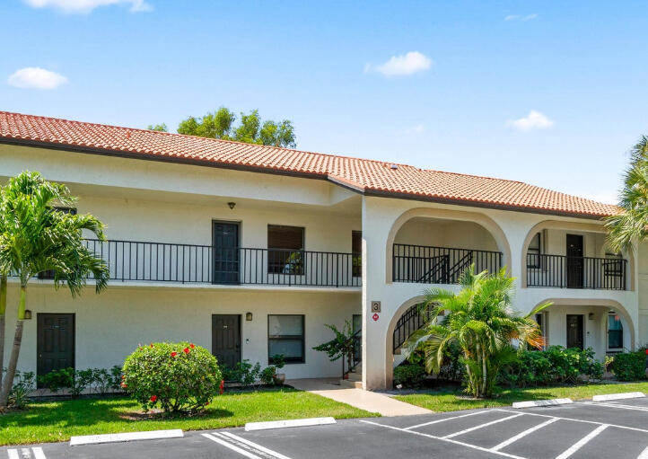 3 Vía De Casas Sur in Boynton Beach, FL - Building Photo