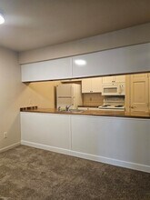 29936 Utica Rd, Unit 37 in Roseville, MI - Foto de edificio - Building Photo