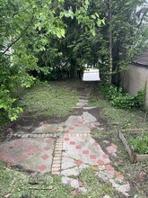 2402 Cobden St in Pittsburgh, PA - Building Photo - Building Photo