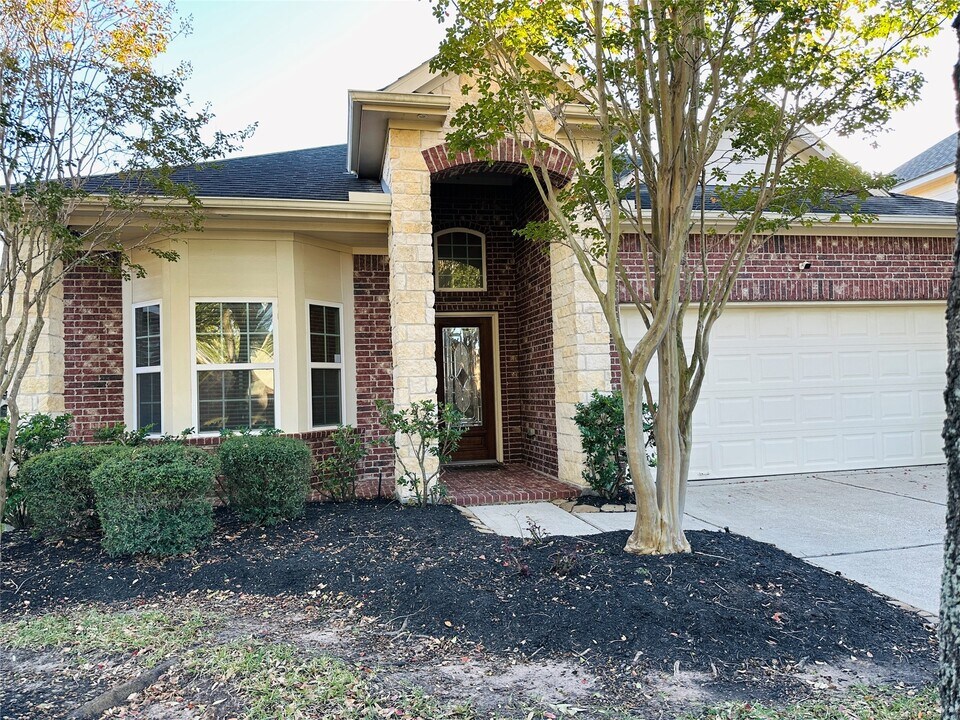 21927 Field Green Dr in Cypress, TX - Building Photo