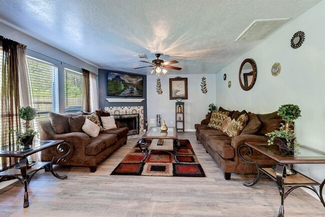 property at 18427 Atascocita Meadows Dr