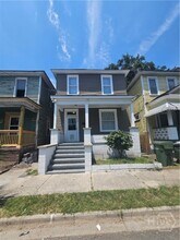 714 W 38th St in Savannah, GA - Foto de edificio - Building Photo