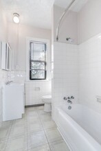 1830 R Apartments in Washington, DC - Building Photo - Building Photo