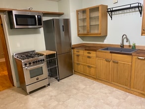 166 16th Ave, Unit Unit B in Seattle, WA - Foto de edificio - Building Photo