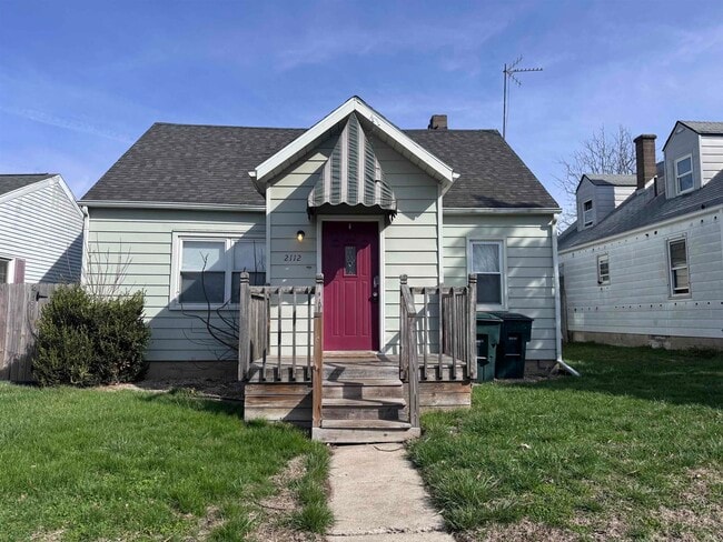 property at 2112 W 11th St