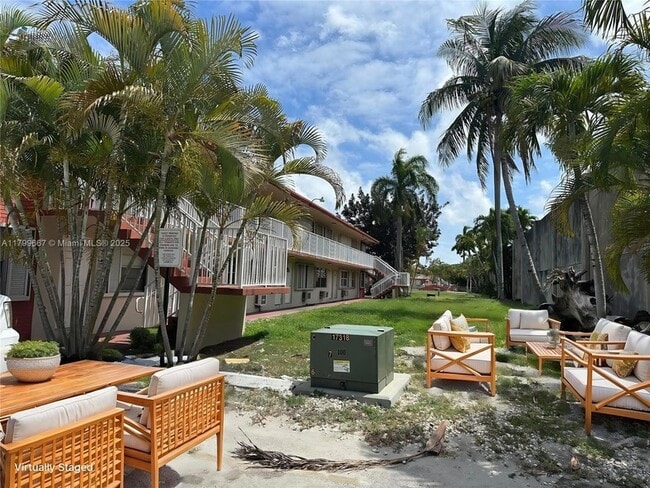 2916 Funston St, Unit 47A in Hollywood, FL - Building Photo - Building Photo