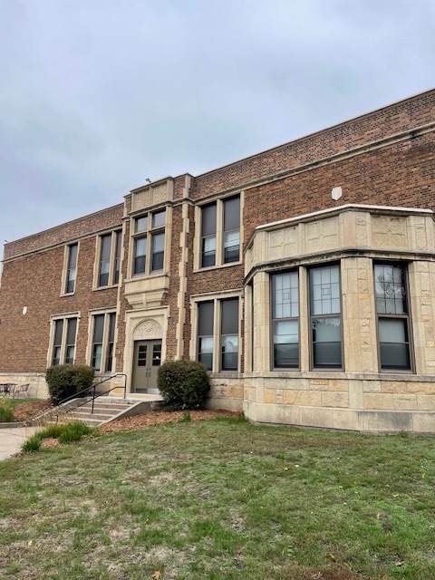 317 Market St in Winona, MN - Building Photo