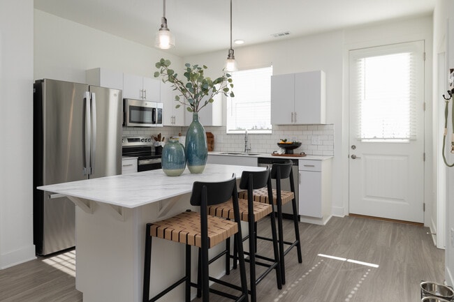 Avanterra Black Forest in Colorado Springs, CO - Foto de edificio - Interior Photo