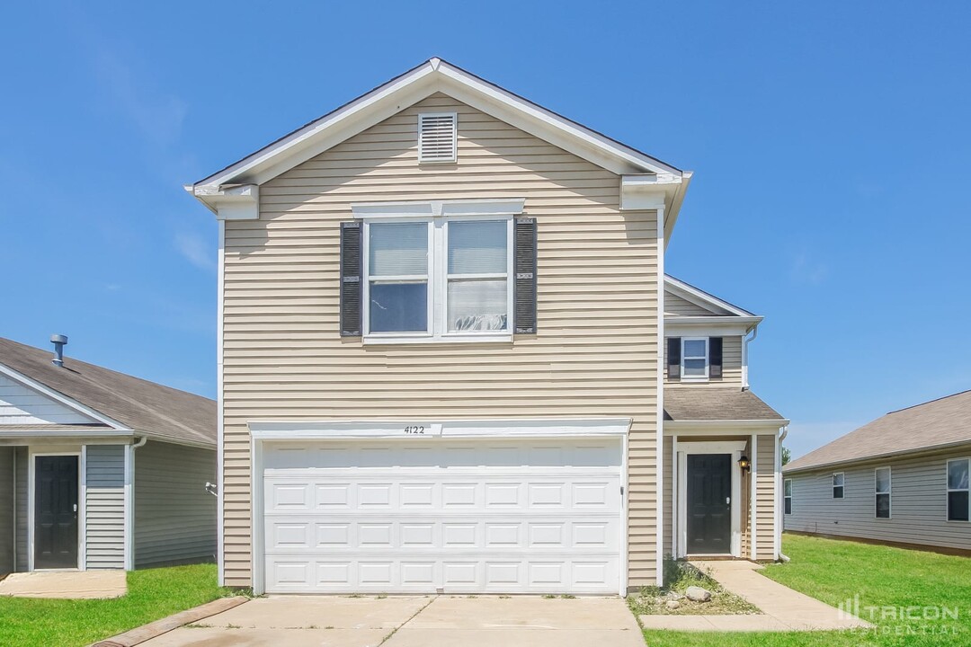 4122 Apple Creek Dr in Indianapolis, IN - Building Photo