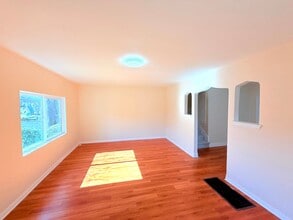 714 El Centro St-Unit -716 in South Pasadena, CA - Building Photo - Building Photo