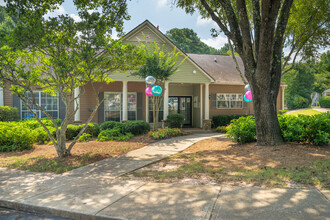 Brooks Crossing Apartments in Riverdale, GA - Building Photo - Building Photo