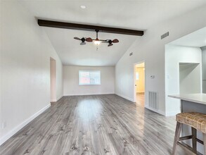 288 Ling St in Bayou Vista, TX - Building Photo - Building Photo