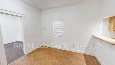 843 Lincoln Ave in Elko, NV - Foto de edificio - Building Photo