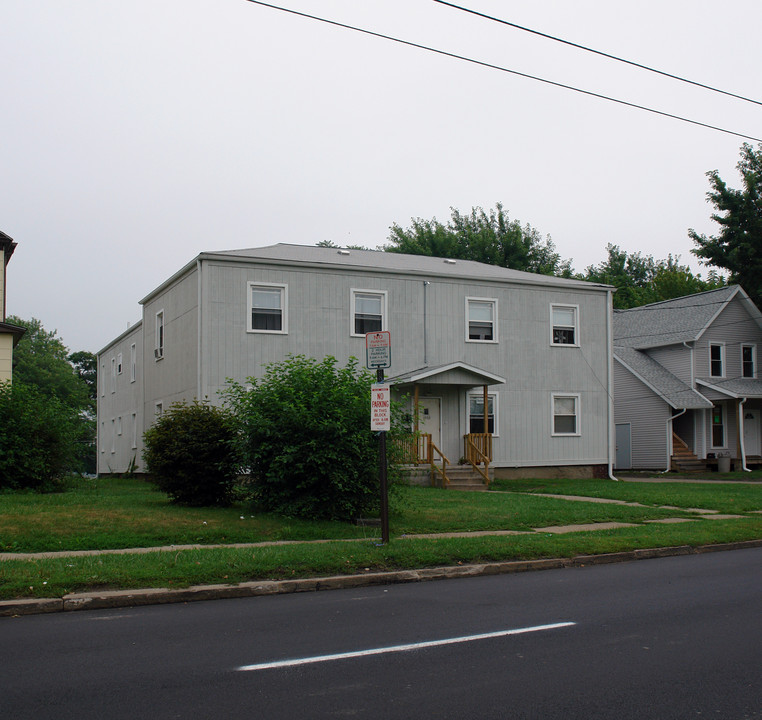 1002 Walnut Ave NE in Canton, OH - Building Photo