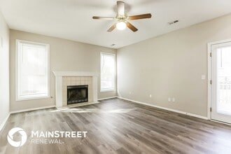 4520 NE Webster Dr in Lee's Summit, MO - Foto de edificio - Building Photo