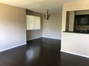 12029 Greenwood Forest Dr in Houston, TX - Building Photo - Building Photo