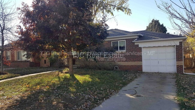 property at 1215 S Jackson St