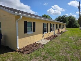 803 E Hart St, Unit 805 (right) in Groveland, FL - Building Photo