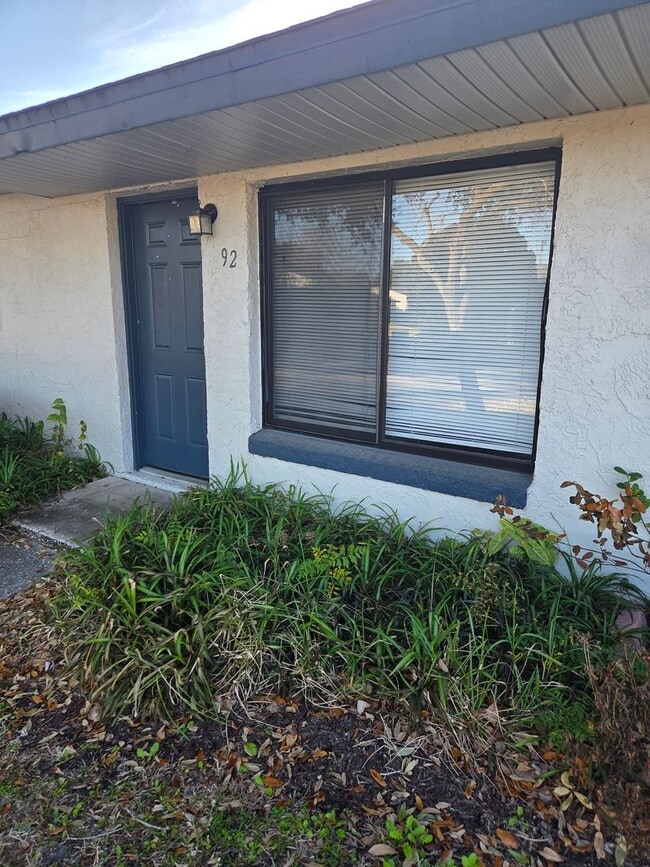 Location, Location!! 3 bedroom condo available now in Altamonte Springs in Altamonte Springs, FL - Building Photo - Building Photo