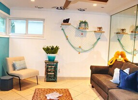 330 Grant St, Unit SI FL1-ID1077063P in Hollywood, FL - Building Photo