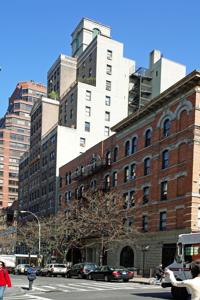 Surrey Apartments in New York, NY - Building Photo - Building Photo