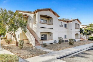 5650 E Sahara Ave in Las Vegas, NV - Building Photo