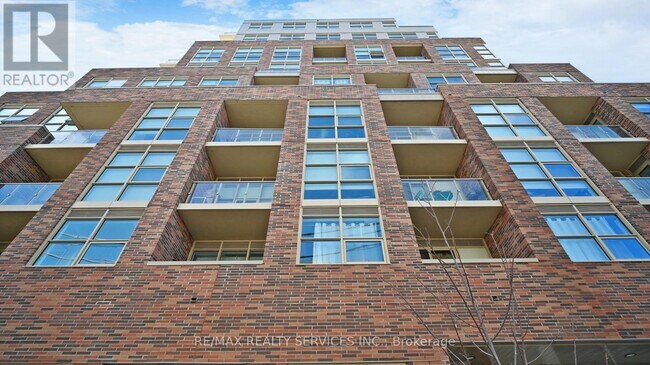 1787-1787 St Clair Ave W in Toronto, ON - Building Photo - Building Photo