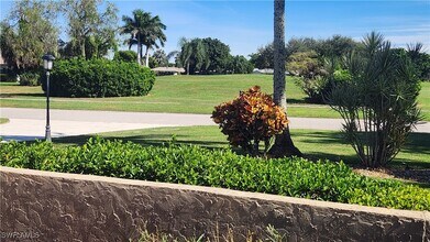 4344 Beechwood Lake Dr in Naples, FL - Building Photo - Building Photo