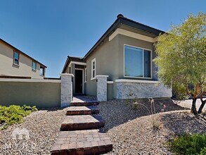 12577 Huckleberry Oak Ave in Las Vegas, NV - Building Photo - Building Photo
