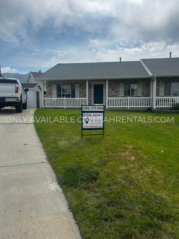 property at 71 S 1060 E St
