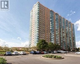155 Hillcrest Ave in Mississauga, ON - Building Photo