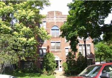 4556 N Dover St in Chicago, IL - Building Photo