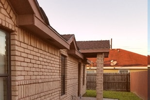 229 E 19th St, Unit 4