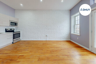 7 N Carey St in Baltimore, MD - Building Photo - Building Photo