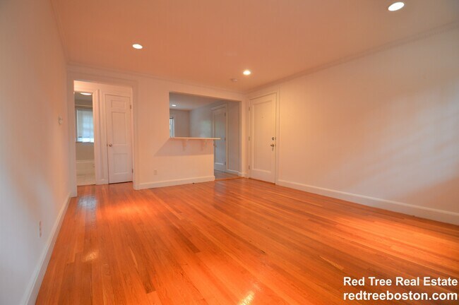 67 Wyman St in Newton, MA - Building Photo - Building Photo