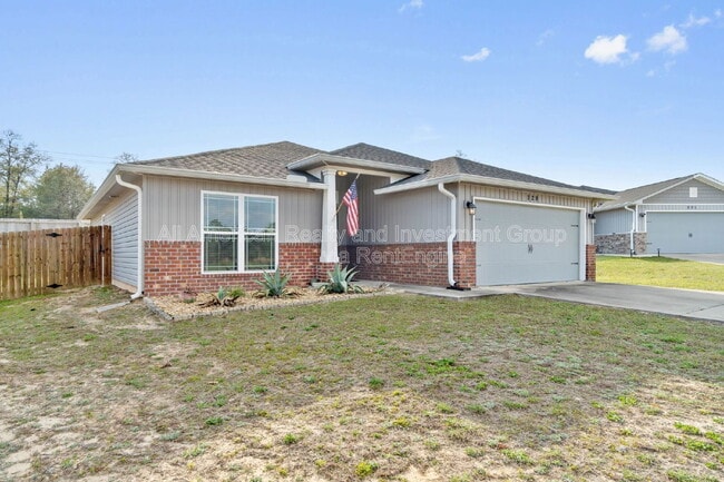 229 Croft Cir in Crestview, FL - Foto de edificio - Building Photo